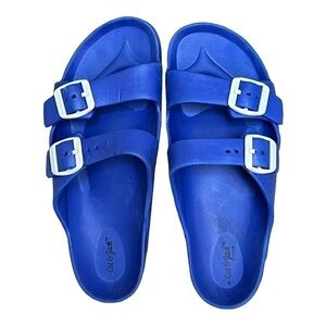 CAT & Jack blue with light gray buckle Birk style rubber slip-ons sz 4-5
